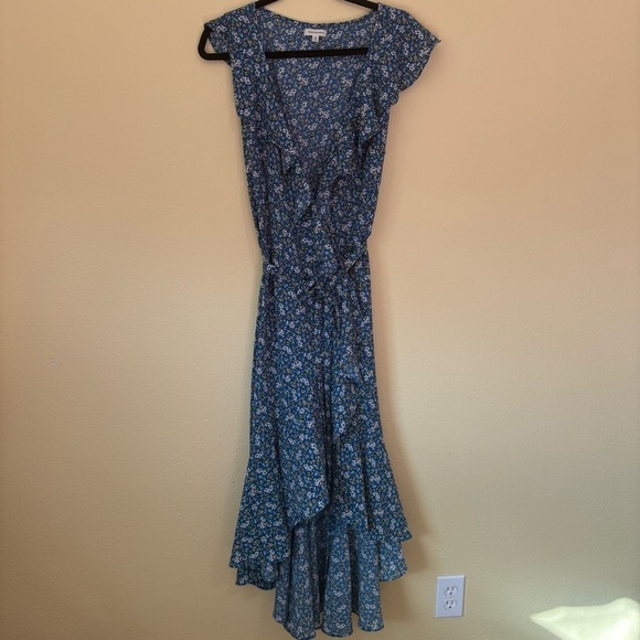 Max Studio Dresses & Skirts - Max Studio Wrap Floral Blue Dress